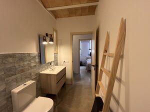 Lavabo amb escala